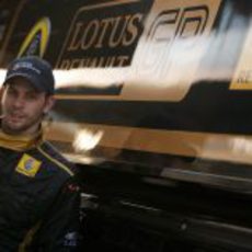 Jan Charouz con Lotus Renault GP en Abu Dabi