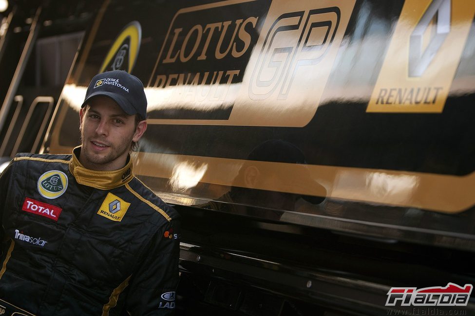 Jan Charouz con Lotus Renault GP en Abu Dabi