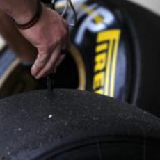 Midiendo la temperatura de los neumáticos Pirelli