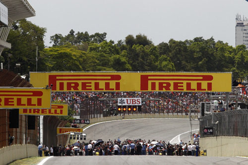 Se prepara la parrilla de salida del GP de Brasil 2011