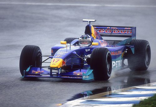 Kimi Räikkönen rueda por primera vez con un Fórmula 1