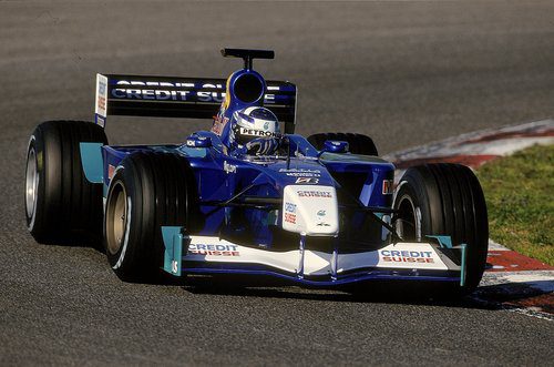 Räikkönen rueda en los test de Barcelona 2001 con el Sauber