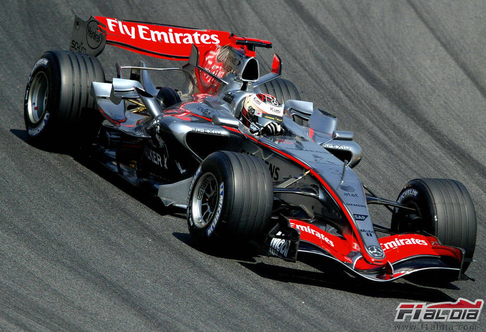 Kimi Räikkönen en los entrenamientos de Barcelona de 2006