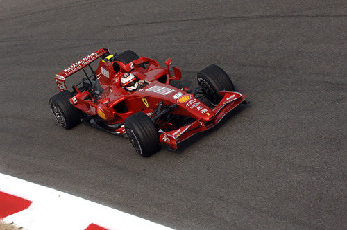 Primeras vueltas de Kimi Räikkönen con un Ferrari