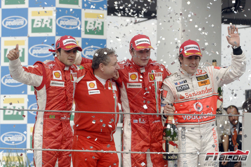Kimi Räikkönen gana el título del Mundo de 2007