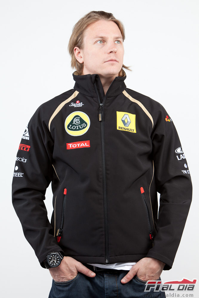 Räikkönen se ha dejado el pelo largo desde que dejó la F1 en 2009