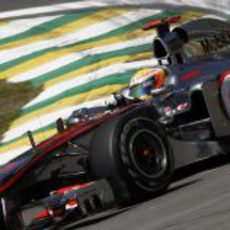 Lewis Hamilton en los entrenamientos del GP de Brasil 2011