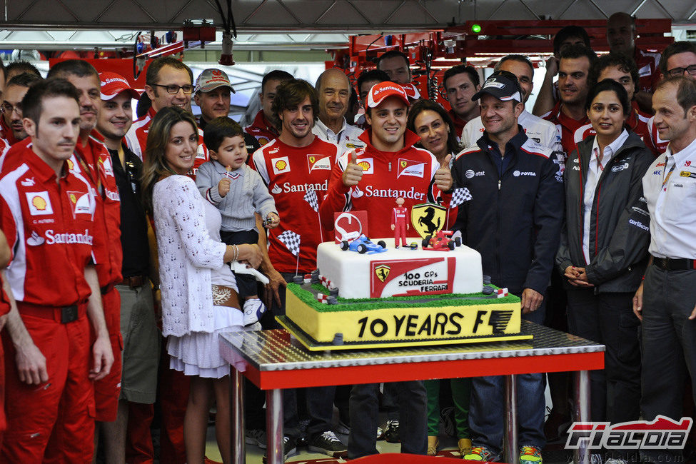 Felipe Massa cumple 100 GP junto al equipo Ferrari