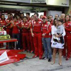 Ferrari homenajeó a Felipe Massa en Brasil