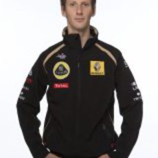 Romain Grosjean vestido con los colores de Lotus Renault GP