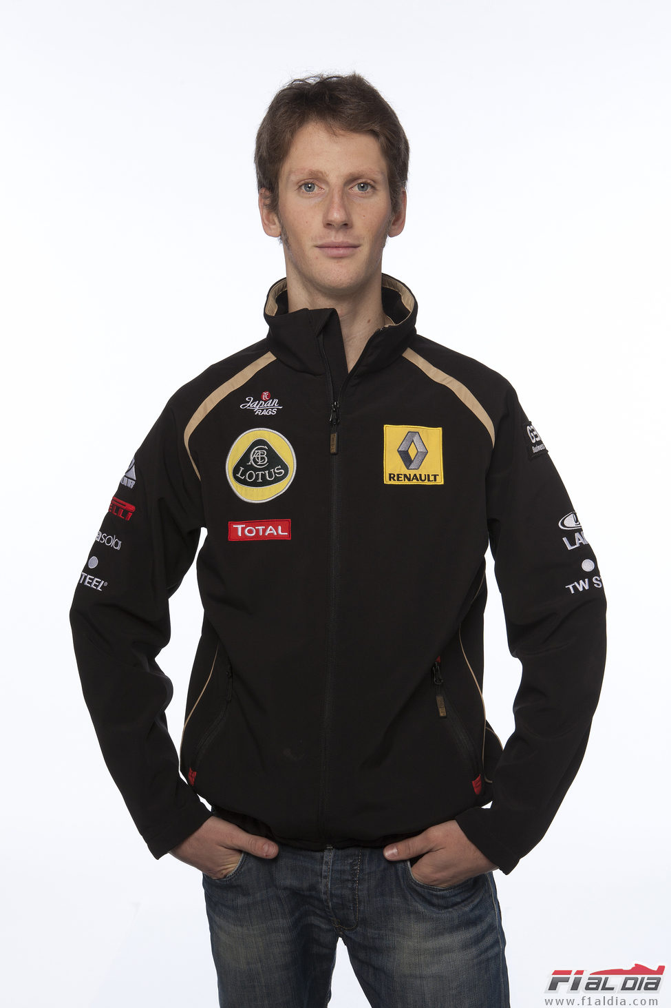 Romain Grosjean vestido con los colores de Lotus Renault GP