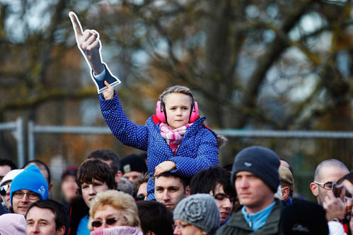 El dedo de Vettel estuvo muy presente en Milton Keynes