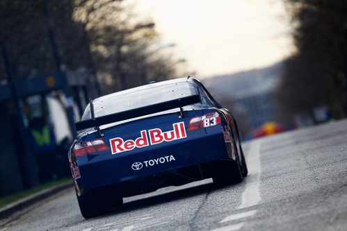 Red Bull muy presente en la trasera del Toyota de la NASCAR