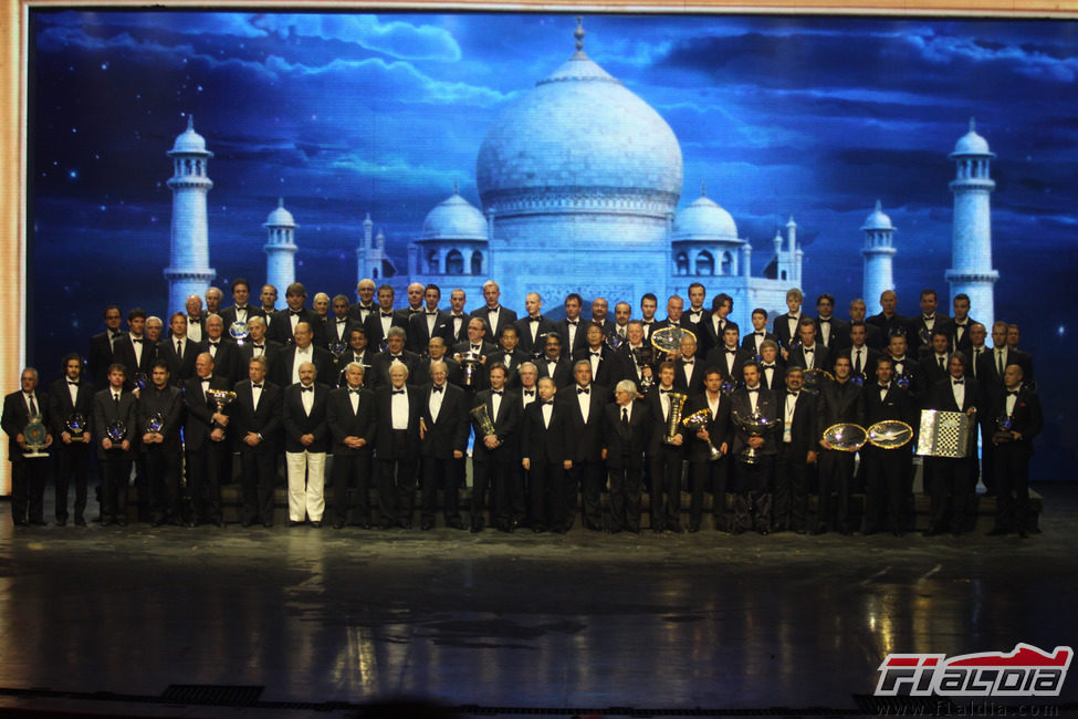 Foto de familia en la Gala de la FIA 2011 de India