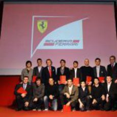 Los alumnos aventajados de Ferrari junto al Presidente