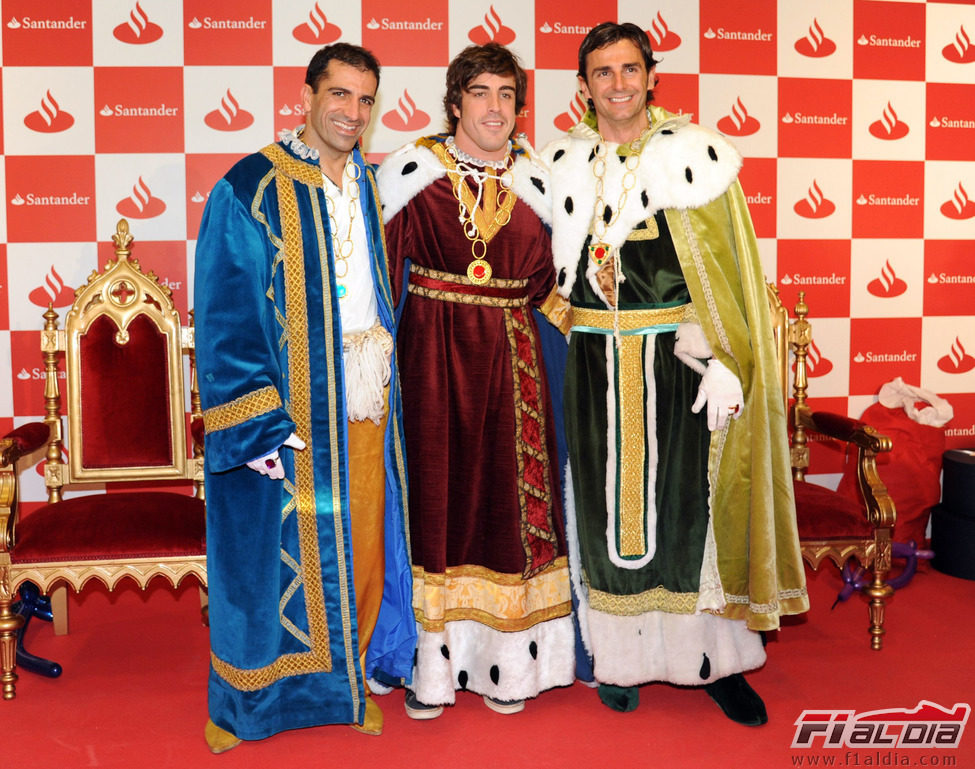 Los tres Reyes Magos: Marc Gené, Fernando Alonso y Pedro de la Rosa