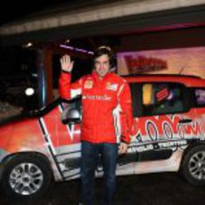 Fernando Alonso llega al 'Wrooom 2012'