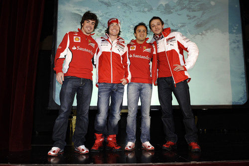 Fernando Alonso, Nicky Hayden, Felipe Massa y Valentino Rossi en el 'Wrooom 2012'