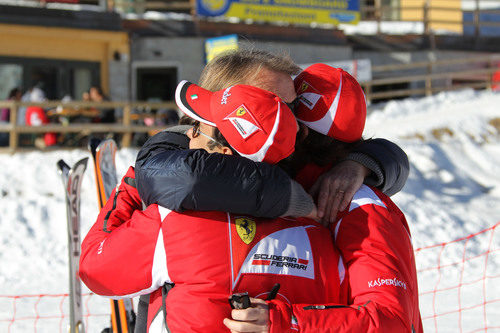 Montezemolo abraza a Massa y Alonso en el 'Wrooom 2012'