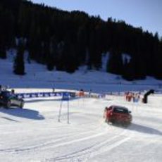 Massa y Alonso derrapan sobre la nieve en el 'Wrooom 2012'