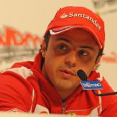 Felipe Massa atiende a la prensa en el 'Wrooom 2012'