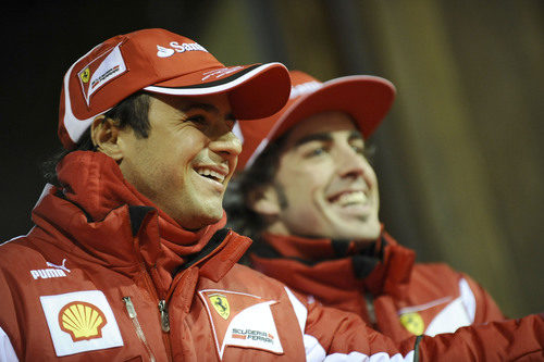 Felipe Massa y Fernando Alonso se divierten en el 'Wrooom 2012'