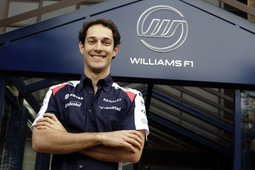 Senna sonríe tras su fichaje por Williams para 2012