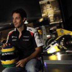 El casco de Bruno Senna recuerda al de su tío en Williams