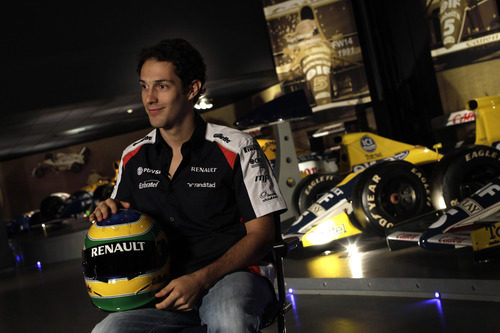El casco de Bruno Senna recuerda al de su tío en Williams