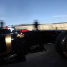 Räikkönen sale a pista con el Lotus R30
