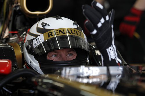 Kimi Räikkönen sentado en un Fórmula 1