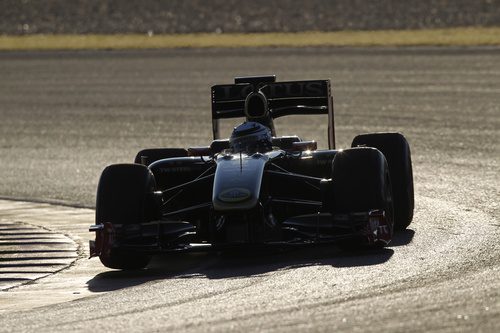 Räikkönen rueda en Cheste con el R30