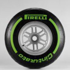 Pirelli 2012: intermedio (frontal)