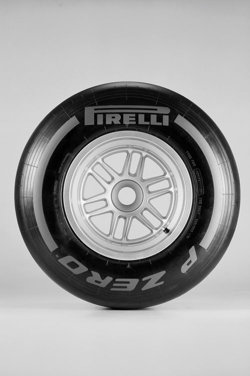 Pirelli 2012: duro (frontal)