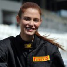 Bianca Balti con Pirelli en Abu Dabi