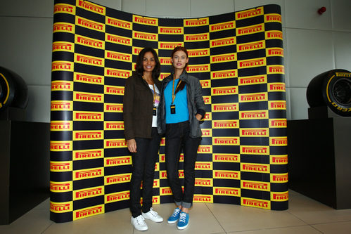 Inés Sastre y Bianca Balti con Pirelli en Abu Dabi