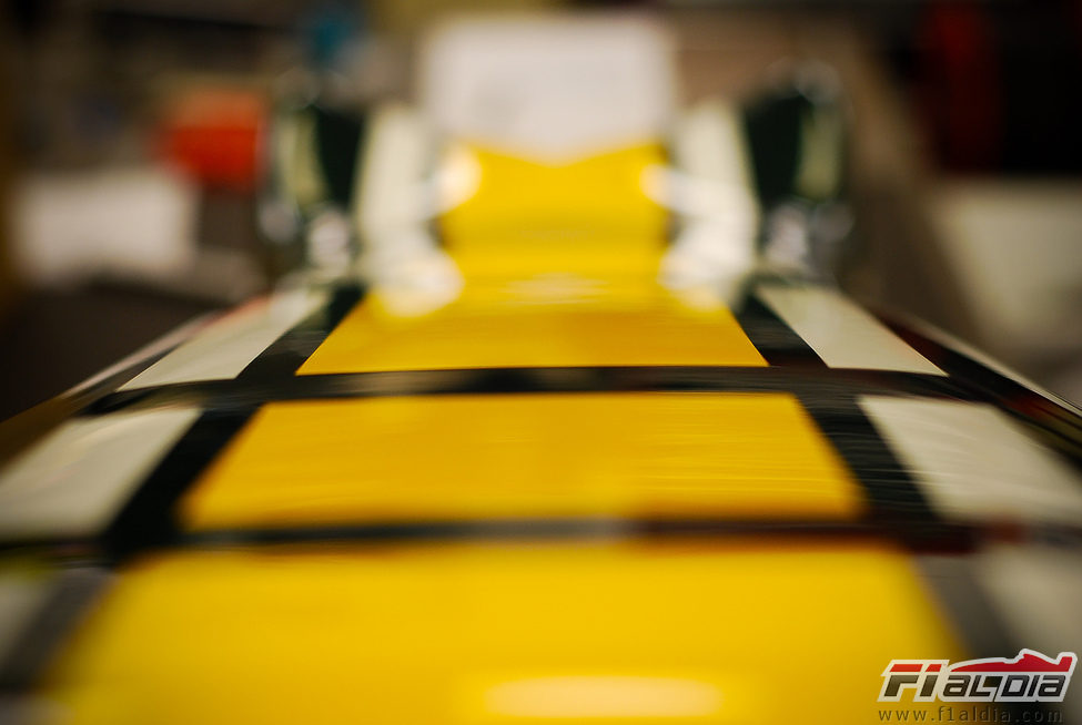 Detalle de la parte frontal del Caterham CT01