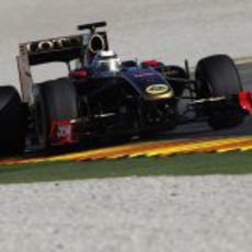 El Lotus R30 con Kimi Räikkönen a los mandos