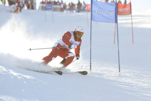 Felipe Massa baja esquiando en Madonna di Campiglio