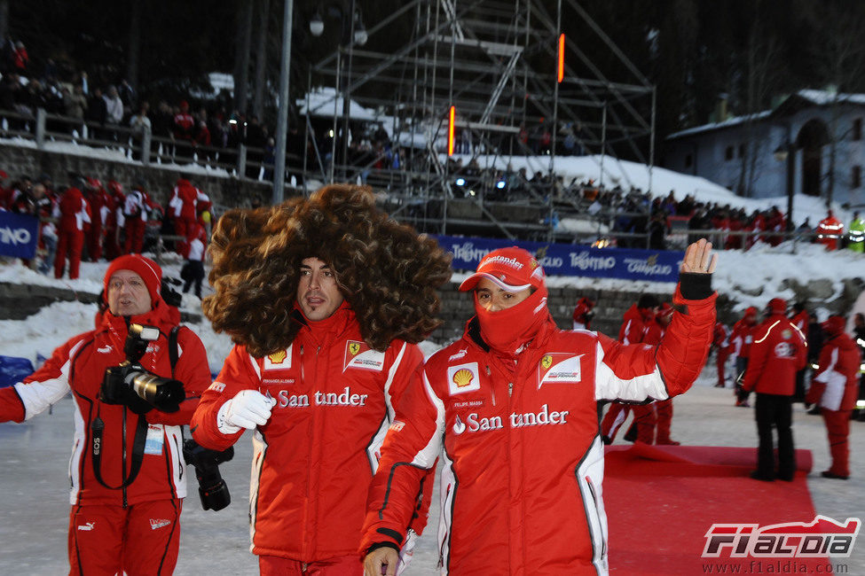 Alonso, la peluca y Massa cierran el 'Wrooom' 2012