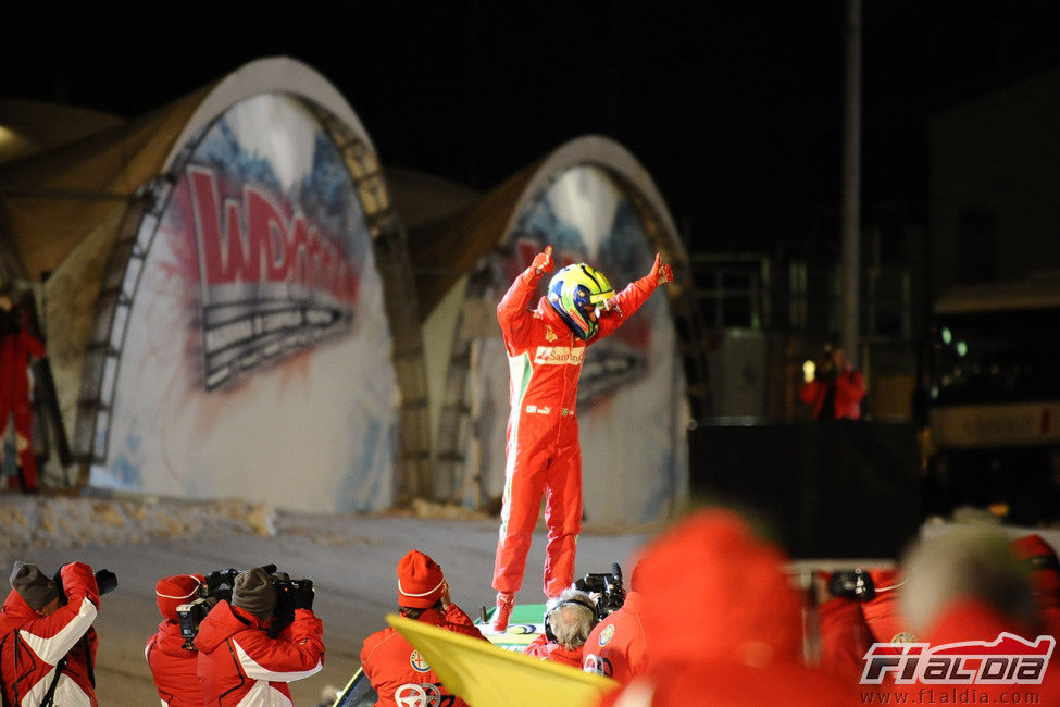 Felipe Massa victorioso en el lago helado del 'Wrooom' 2012