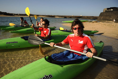 Fernando Alonso en kayak en Lanzarote