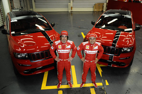 Fernando Alonso y Felipe Massa reciben el nuevo Jeep Grand Cherokee SRT8