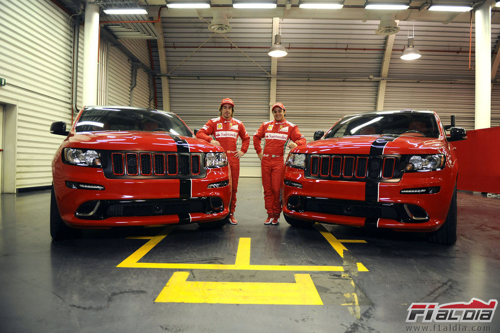 Alonso y Massa con sus Jeep Grand Cherokee SRT8