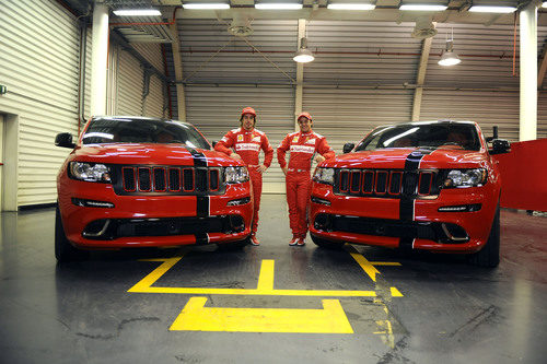 Alonso y Massa con sus Jeep Grand Cherokee SRT8