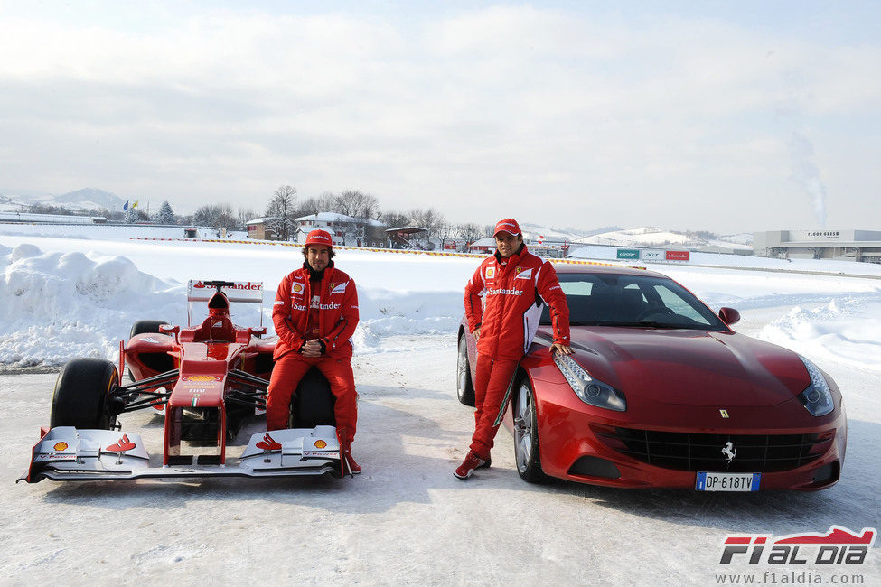 Alonso y el F2012; y Massa y el FF