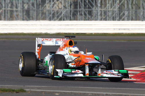 Paul di Resta en pista con el VJM05