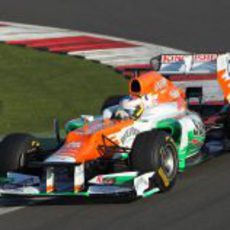 Di Resta rueda en Silverstone con el Force India VJM05