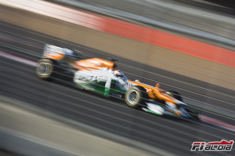 El nuevo Force India VJM05 a toda velocidad en Silverstone