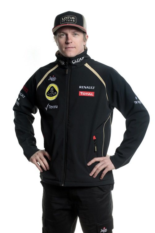 Räikkönen con la gorra del Lotus F1 Team